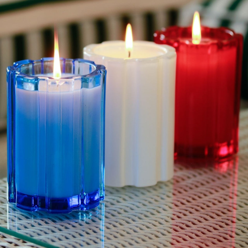 red-currant-glass-scented-candle-soy-wax-blend-and-cotton-wick