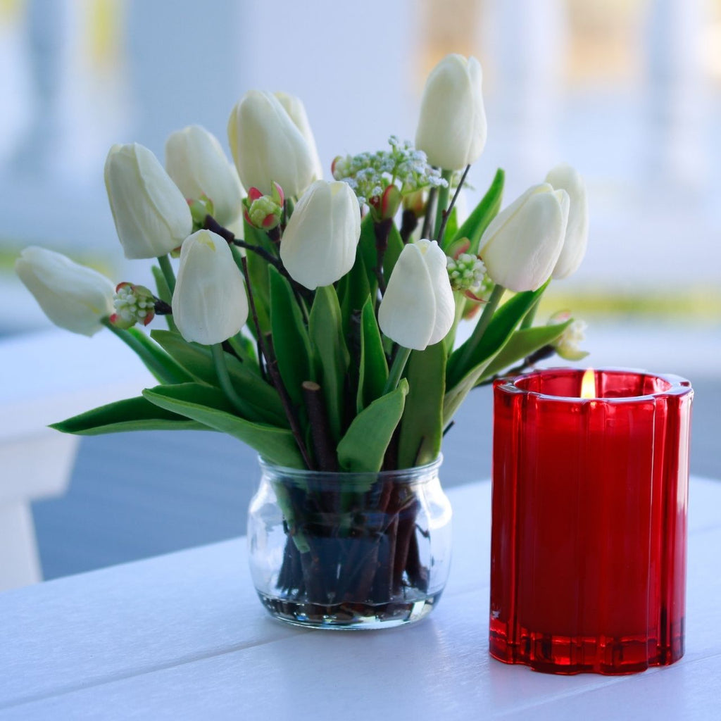 red-currant-glass-scented-candle-soy-wax-blend-and-cotton-wick