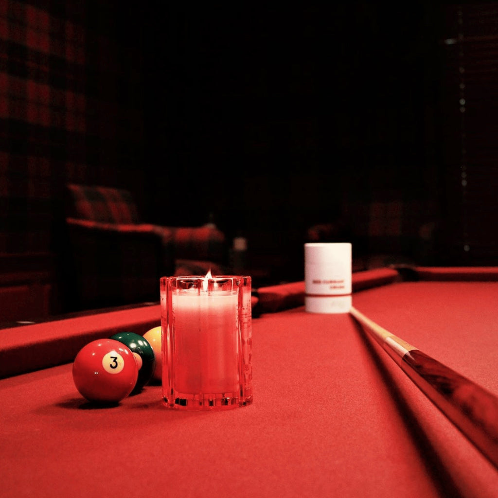 red-currant-glass-scented-candle-soy-wax-blend-and-cotton-wick