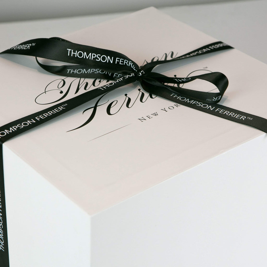 white-gift-box-with-silk-string