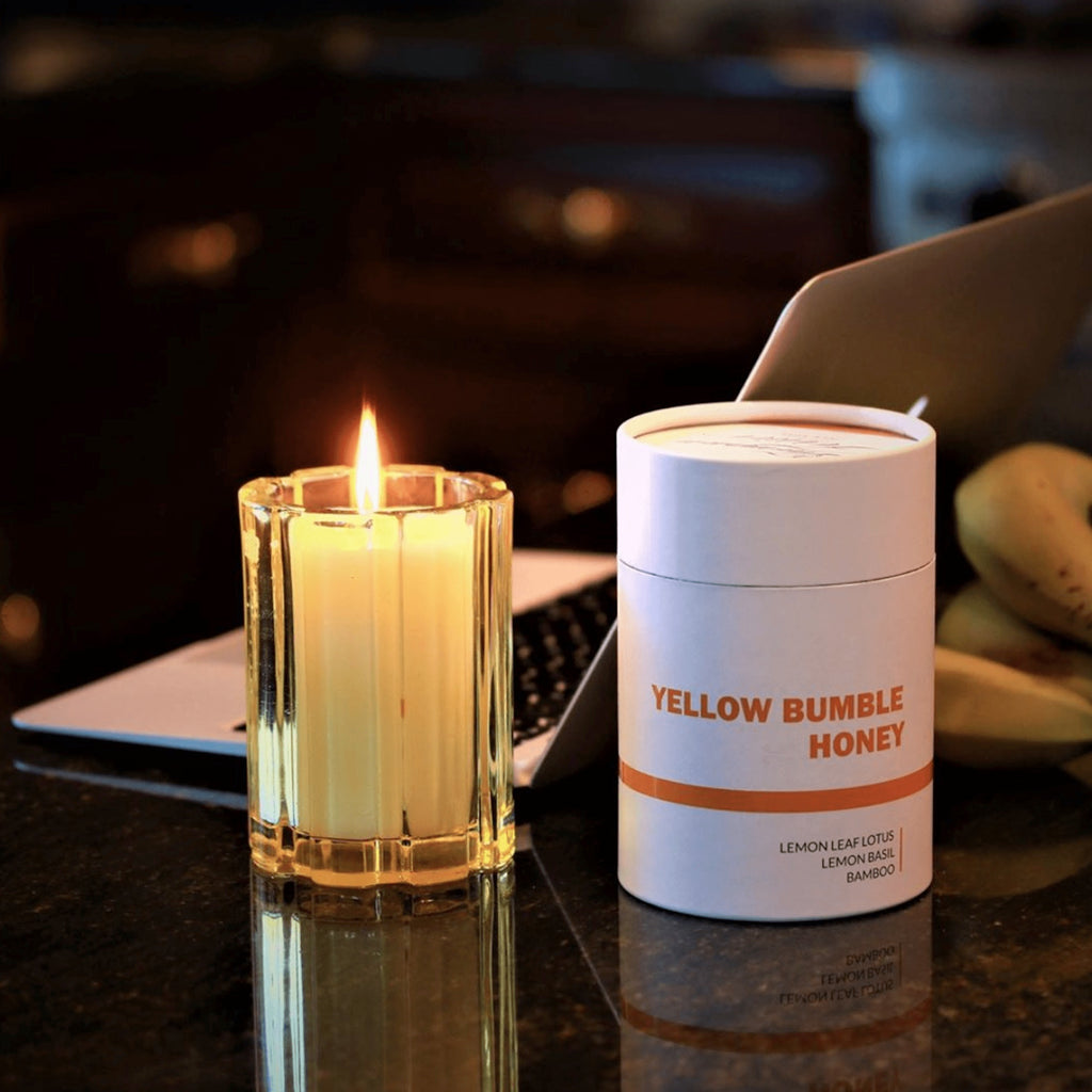 yellow-bumble-honey-glass-candle-with-soy-wax-and-cotton-wicks